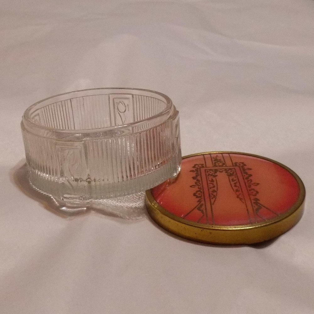 Collectable Round Trinket, Jewelry, Stash or Powder Glass Box